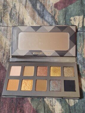 Violet Voss “Wild Dahlia” Eyeshadow Palette 🌸 Neutral & Gold Palette